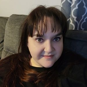 Meet your Posher, Liz